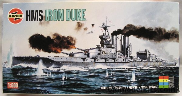 Airfix 1/600 HMS Iron Duke - With White Ensign PE Detail Set, 04210 plastic model kit